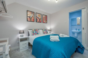 StayByNumbers - Belfast City Centre - 3 bed, 3 bathroom & parking